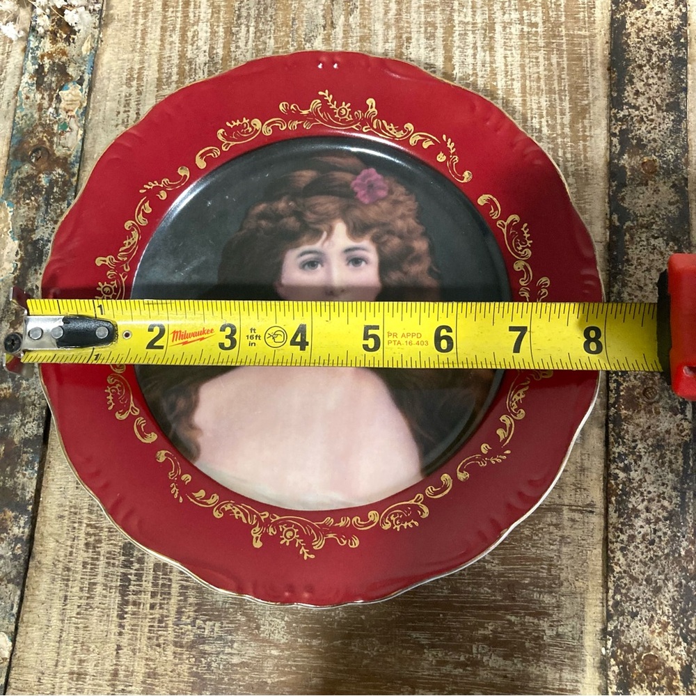 Red and Gold Rimmed Decorative Plate with Woman’s Portrait Fleur de Lys - Picture 3 of 10